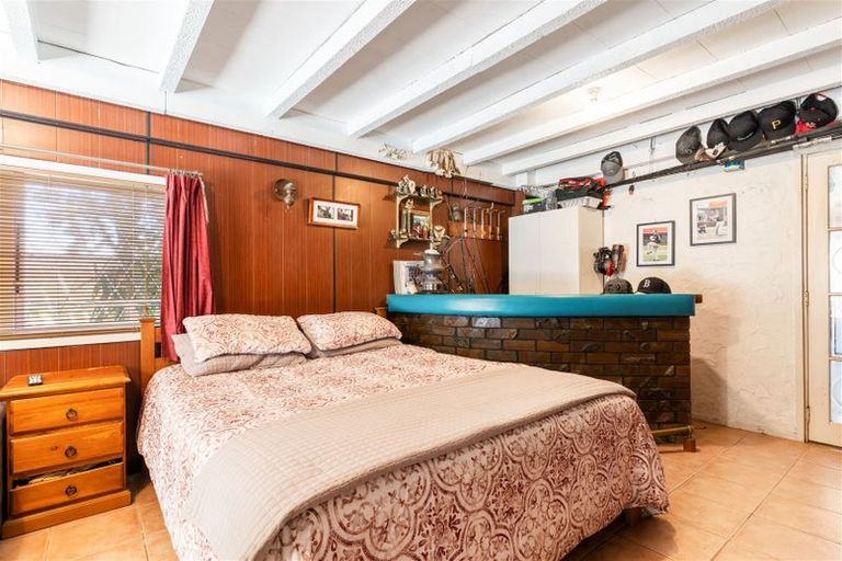 Photo of property in 36 Cascades Road, Pakuranga Heights, Auckland, 2010