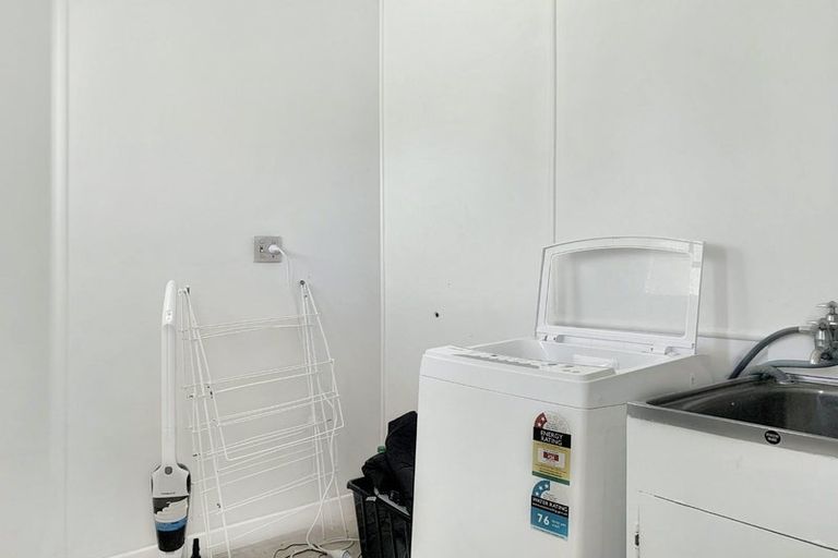 Photo of property in 215 Lytton Road, Elgin, Gisborne, 4010