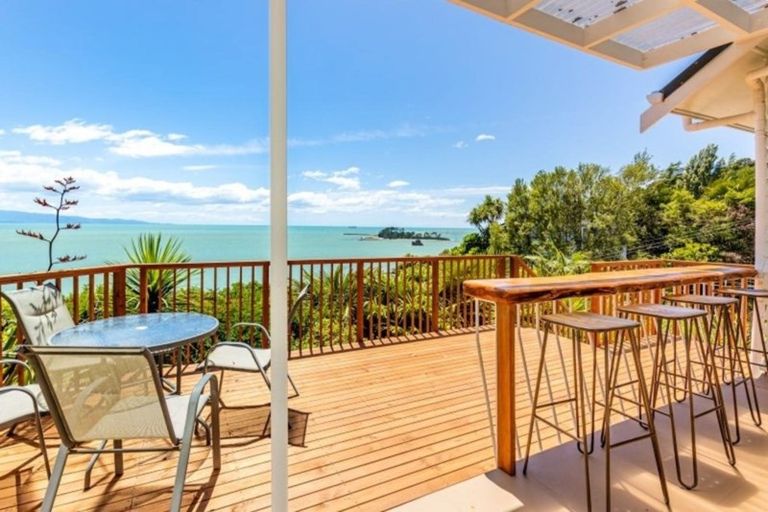 Photo of property in 3 Grenville Terrace, Moana, Nelson, 7011