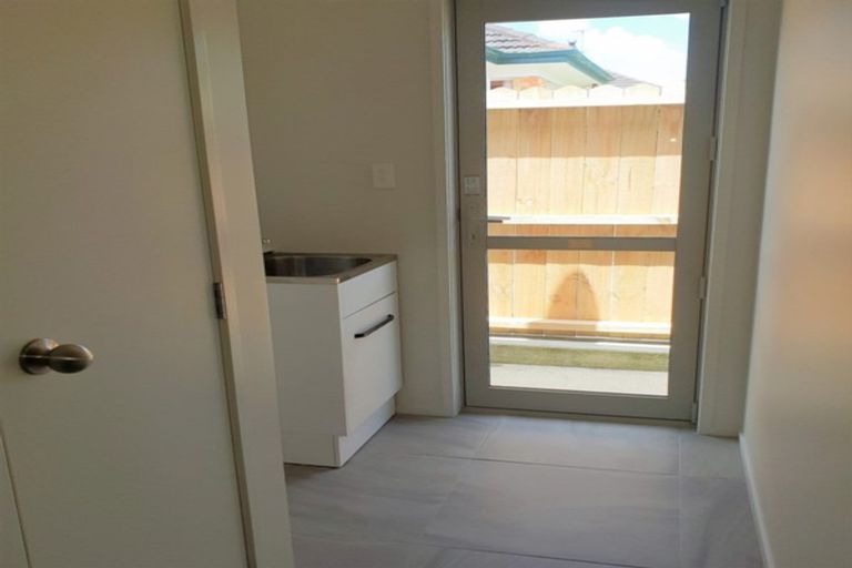 Photo of property in 9 Sandspit Road, Waiuku, 2123