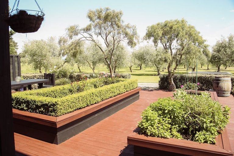 Photo of property in 22 Somerset Road, Clareville, Carterton, 5792