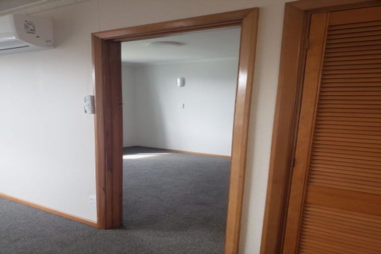 Photo of property in 23b Bayview Road, Bayview, Auckland, 0629