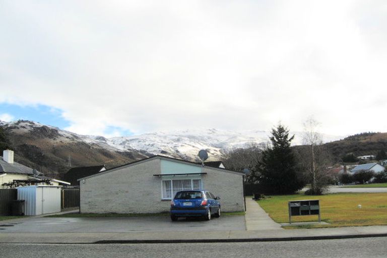 Photo of property in 10 Fraser Street, Clyde, 9330