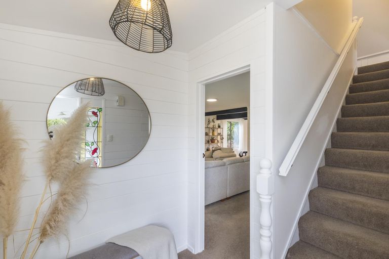 Photo of property in 411 Aokautere Drive, Aokautere, Palmerston North, 4471