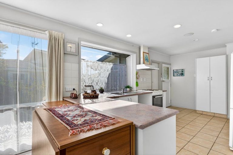 Photo of property in 7 Windsor Terrace, Taradale, Napier, 4112