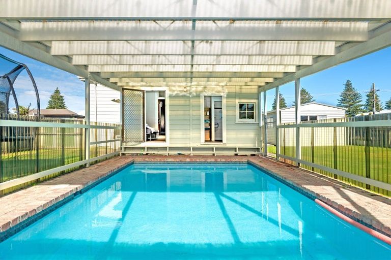 Photo of property in 51 Salisbury Road, Awapuni, Gisborne, 4010