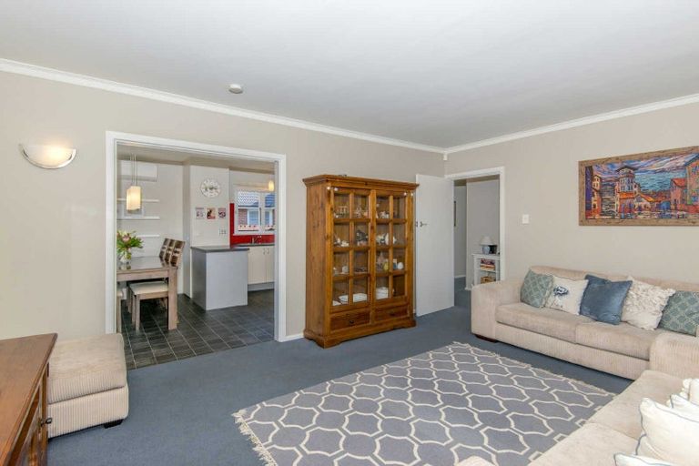 Photo of property in 17 Stanbury Avenue, Somerfield, Christchurch, 8024