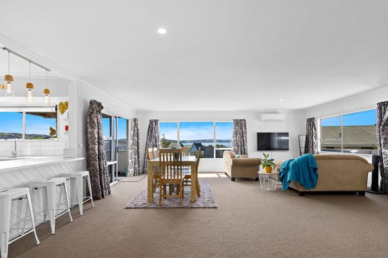 Photo of property in 9 Kauri Crescent, Snells Beach, 0920