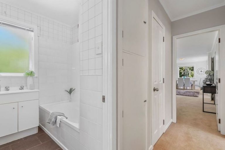 Photo of property in 18 Evan Street, Belmont, Auckland, 0622