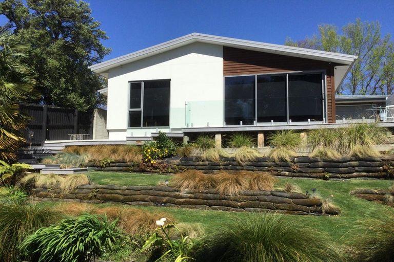 Photo of property in 23 Athol Terrace, Upper Riccarton, Christchurch, 8041