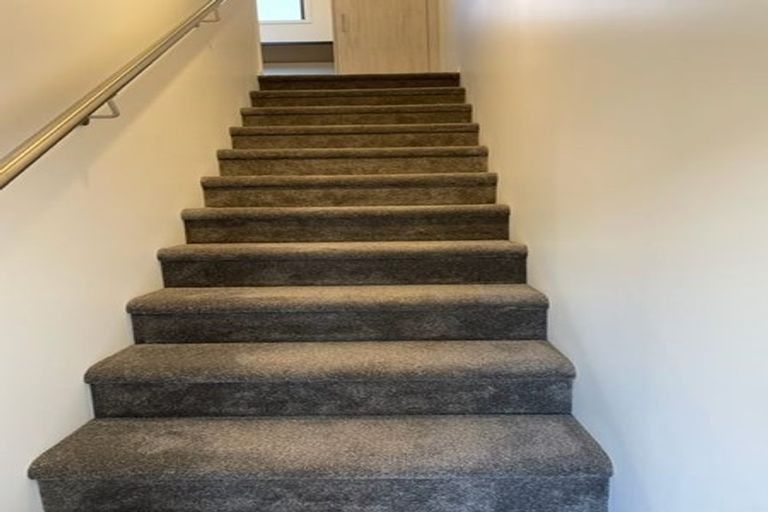 Photo of property in 6/10 Yeovil Road, Te Atatu Peninsula, Auckland, 0610