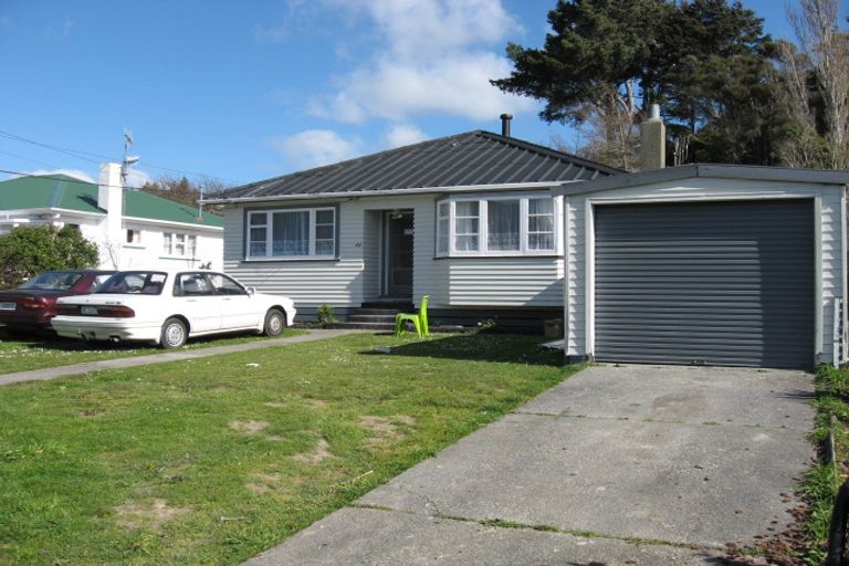 Photo of property in 44 Bledisloe Crescent, Wainuiomata, Lower Hutt, 5014