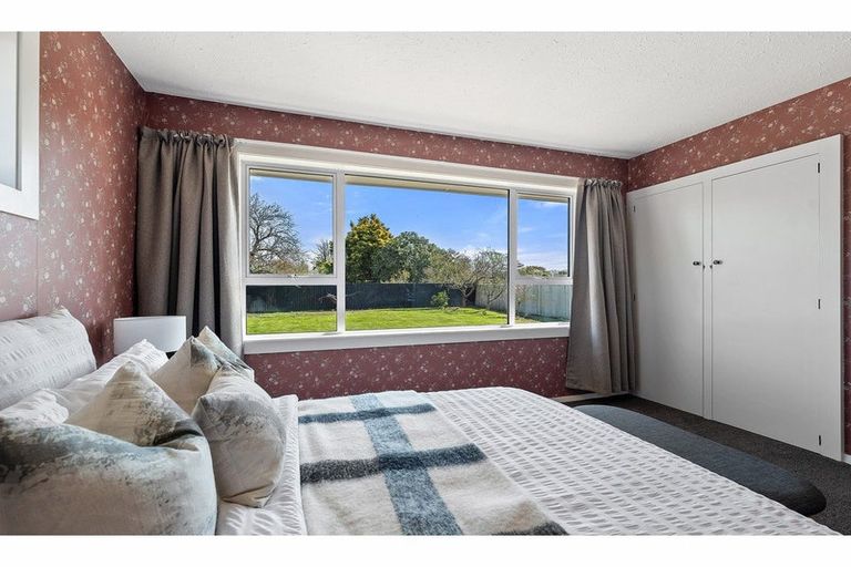 Photo of property in 18 Horton Place, Avondale, Christchurch, 8061