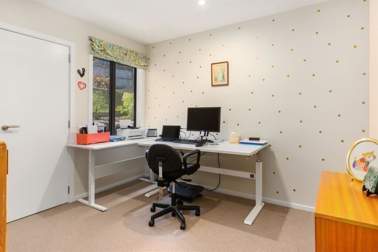 Photo of property in 6 Tasman Close, Aotea, Porirua, 5024