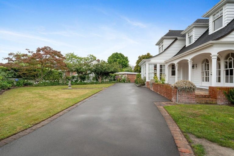 Photo of property in 27 Makora Street, Fendalton, Christchurch, 8041
