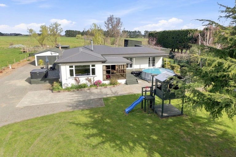 Photo of property in 2139 State Highway 3, Sanson, Palmerston North, 4479
