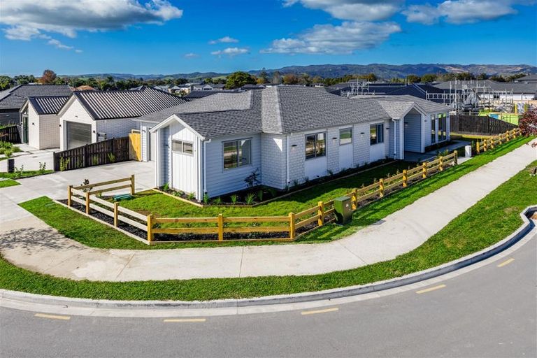 Photo of property in 20 Kakano Street, Clevedon, 2582