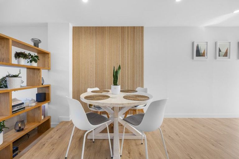 Photo of property in 5/47 Taipari Road, Te Atatu Peninsula, Auckland, 0610