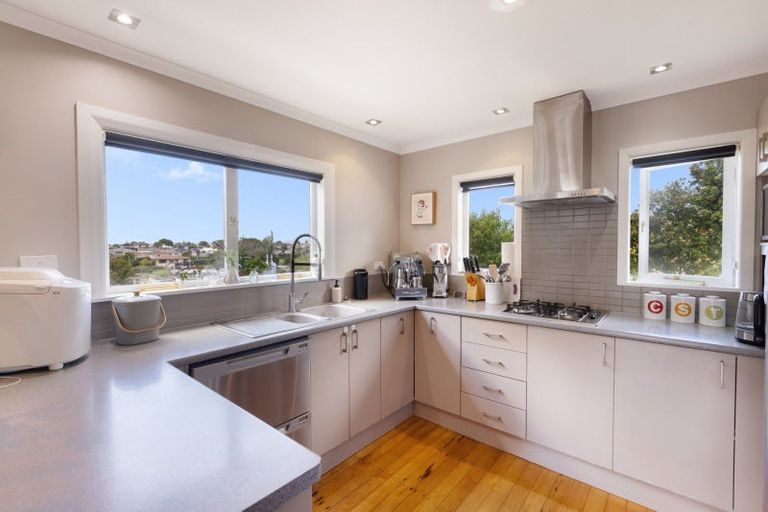 Photo of property in 57 Seaview Road, Otumoetai, Tauranga, 3110