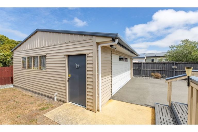 Photo of property in 681 Main North Road, Belfast, Christchurch, 8051