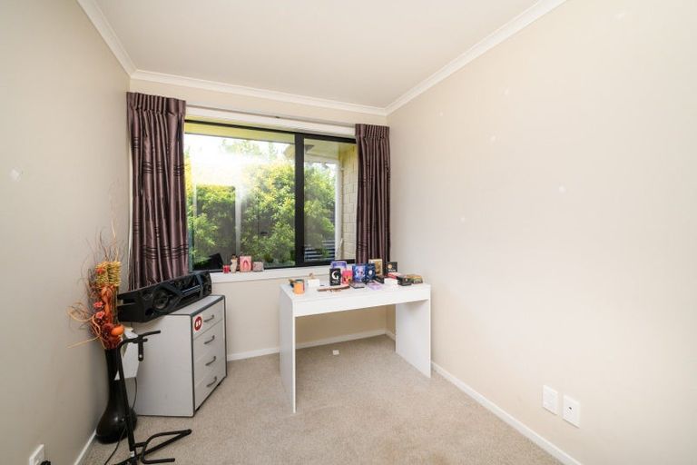 Photo of property in 15 Thomson Street, West End, Palmerston North, 4412
