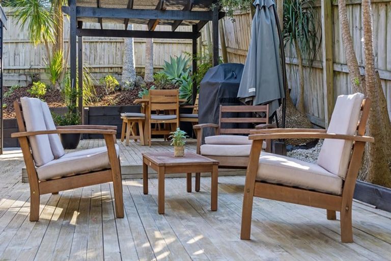 Photo of property in 2/31 Kiteroa Terrace, Rothesay Bay, Auckland, 0630