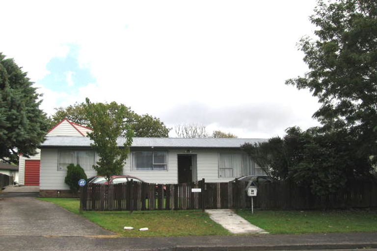Photo of property in 24 Serwayne Place, Sunnyvale, Auckland, 0612