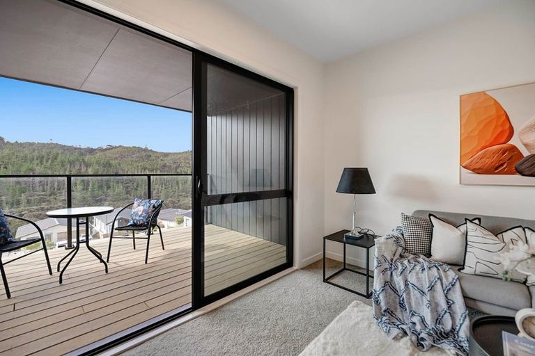 Photo of property in 4/3 Kawau Close, Orewa, 0931