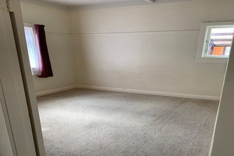 Photo of property in 33 Wattle Street, New Lynn, Auckland, 0600