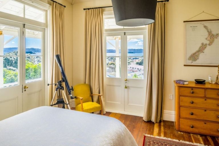 Photo of property in 17 Kowhai Street, Eastbourne, Lower Hutt, 5013