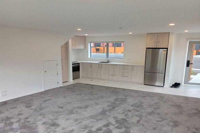 Photo of property in 1/5 Matata Place, Dallington, Christchurch, 8061