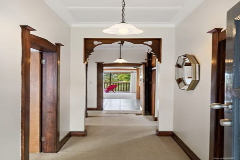 Photo of property in 17 Worthington Place, West Harbour, Auckland, 0618