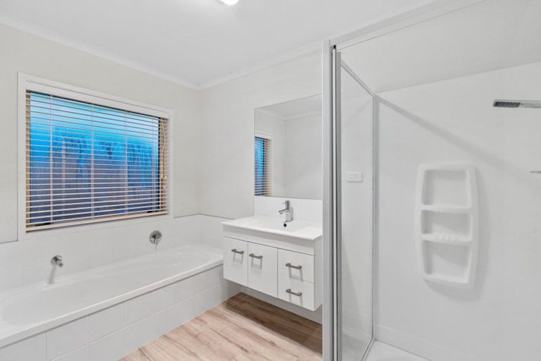 Photo of property in 21 Ponga Place, Papamoa Beach, Papamoa, 3118