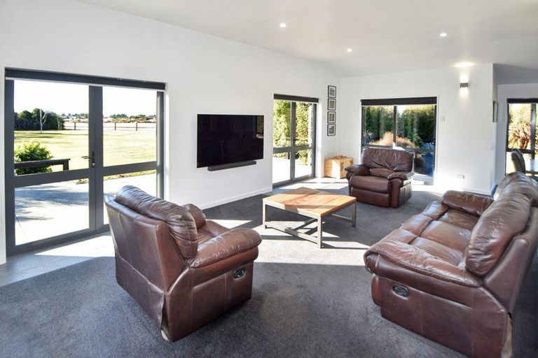 Photo of property in 16 Matukituki Crescent, Twizel, 7901