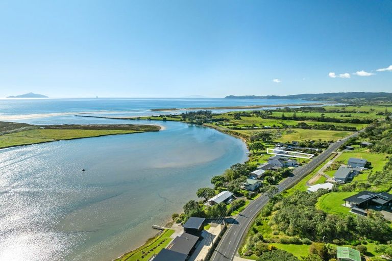 Photo of property in 281 Cove Road, Waipu, 0582