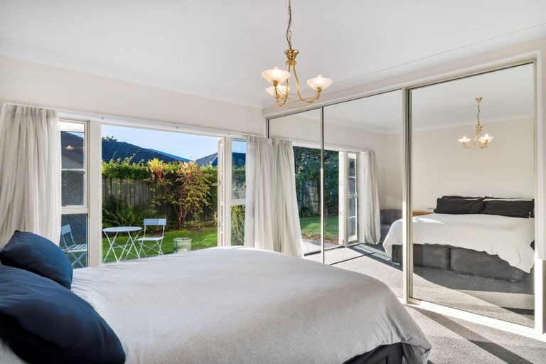 Photo of property in 15 Sutton Place, Dallington, Christchurch, 8061