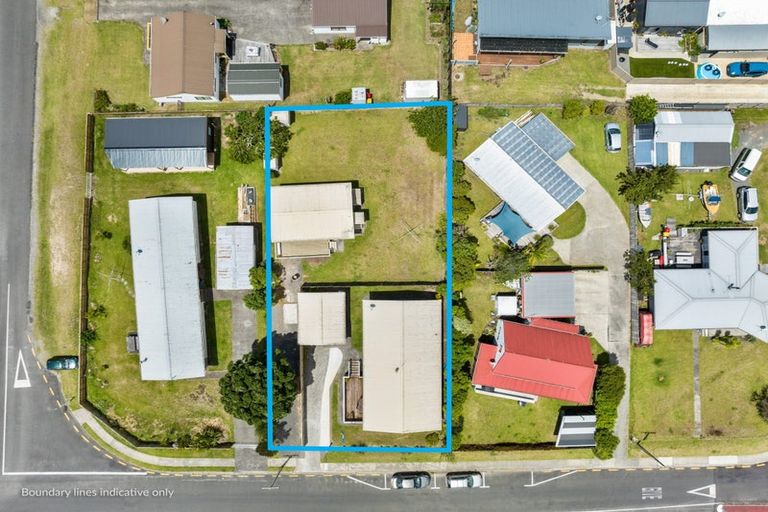 Photo of property in 205 Achilles Avenue, Whangamata, 3620