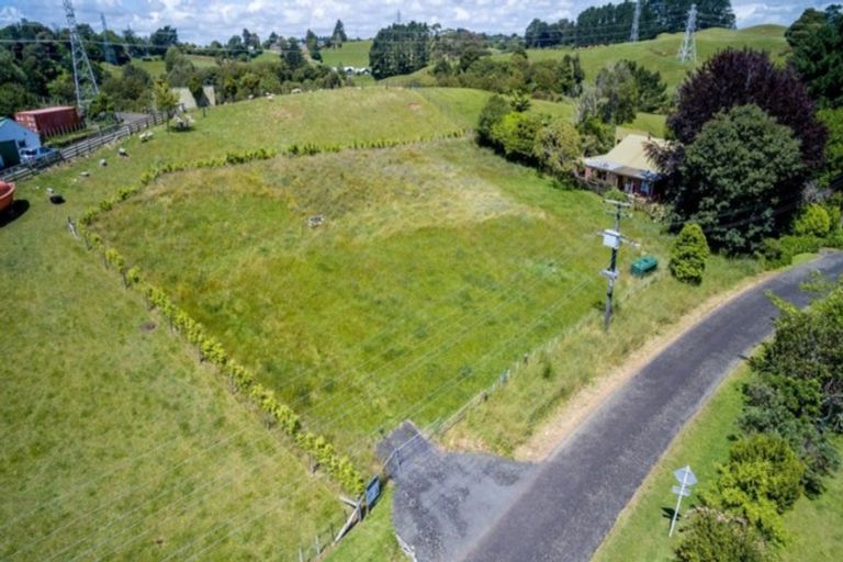 Photo of property in 43 Saxton Road, Upper Vogeltown, New Plymouth, 4371