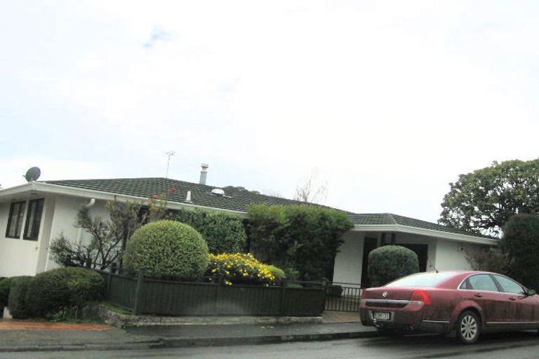 Photo of property in 8 Enfield Road, Hospital Hill, Napier, 4110