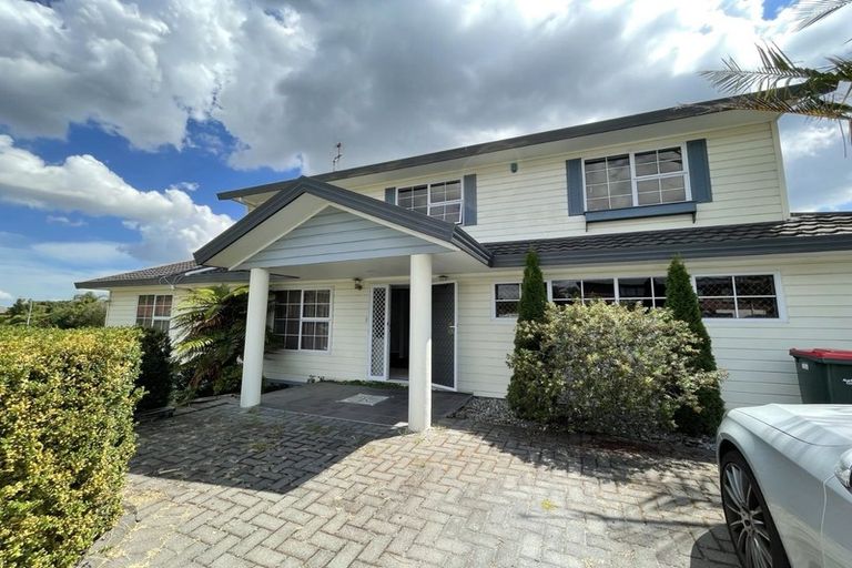 Photo of property in 2 Lemonwood Place, The Gardens, Auckland, 2105