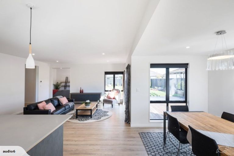 Photo of property in 7 Westpark Boulevard, Rangiora, 7400