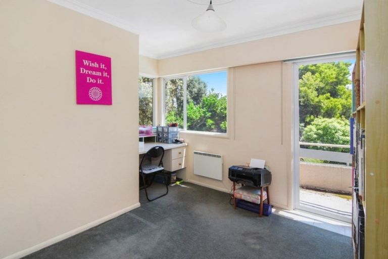 Photo of property in 9 Ingleton Terrace, Fairfield, Hamilton, 3214