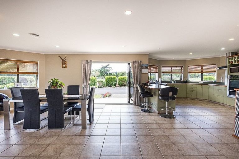 Photo of property in 289 Fitzherbert Road East, Aokautere, Palmerston North, 4471
