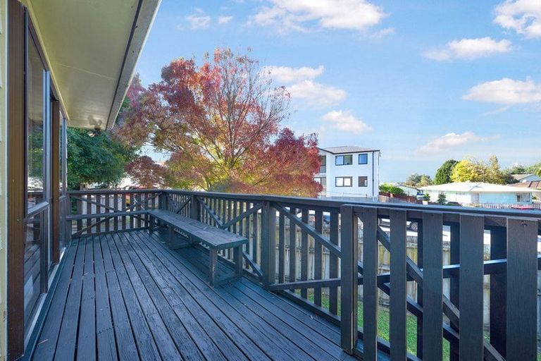 Photo of property in 26 Garton Drive, Massey, Auckland, 0614