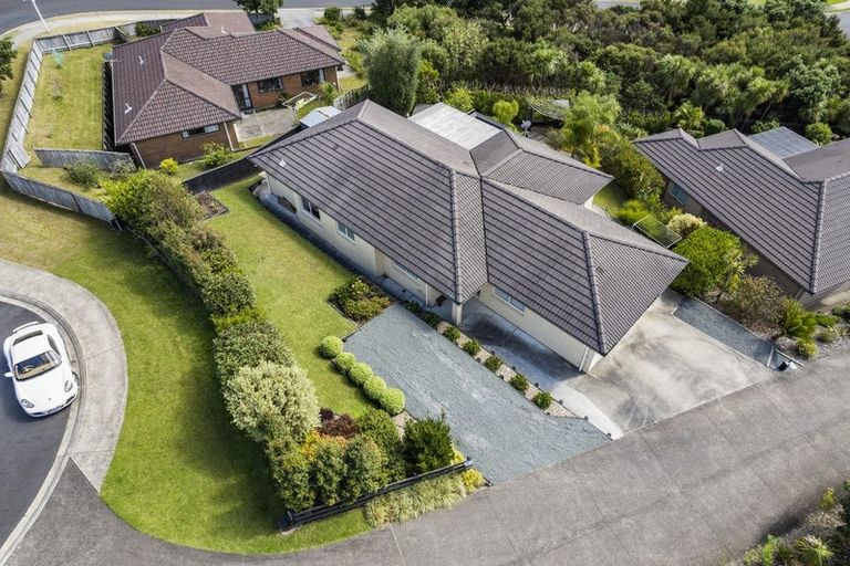 Photo of property in 3 Fendalton Place, Hatfields Beach, Orewa, 0931