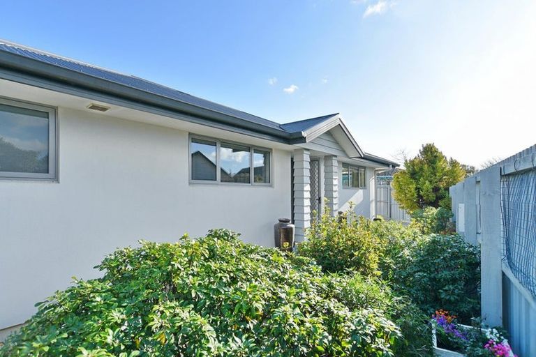 Photo of property in 1/28 Kirsten Place, Parklands, Christchurch, 8083