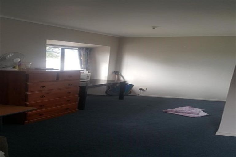 Photo of property in 31 Churchill Avenue, Manurewa, Auckland, 2102