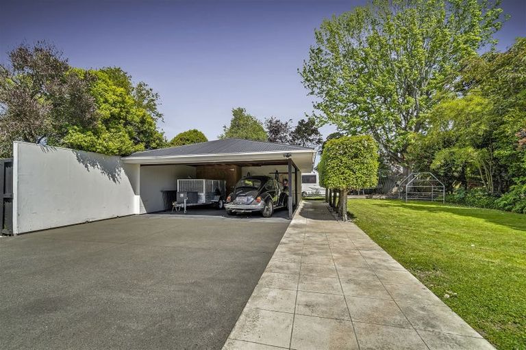 Photo of property in 9 Joyce Crescent, Ilam, Christchurch, 8041