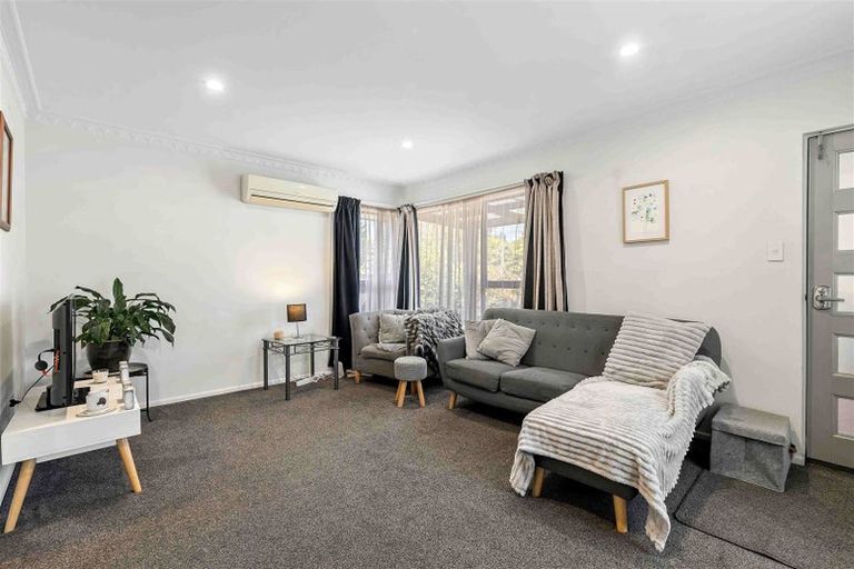 Photo of property in 1/320 Memorial Avenue, Burnside, Christchurch, 8053