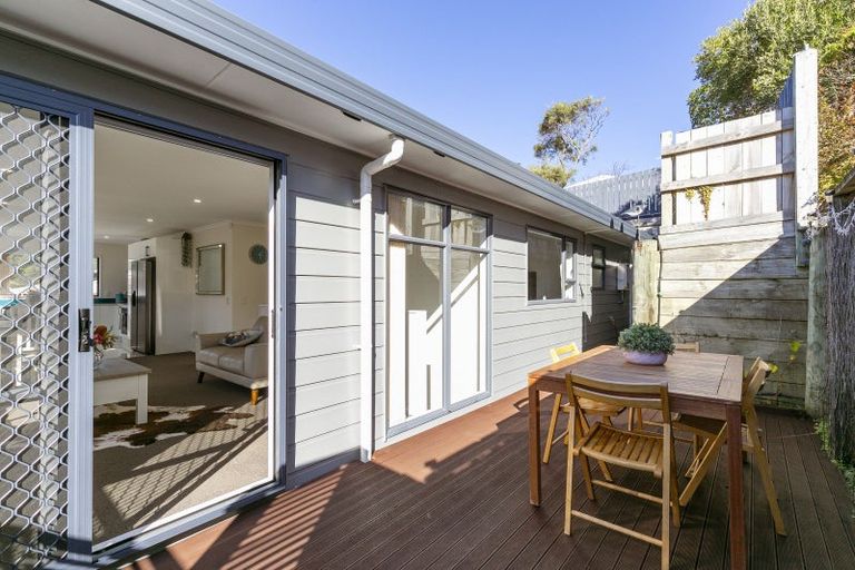 Photo of property in 17a Manuka Street, Miramar, Wellington, 6022